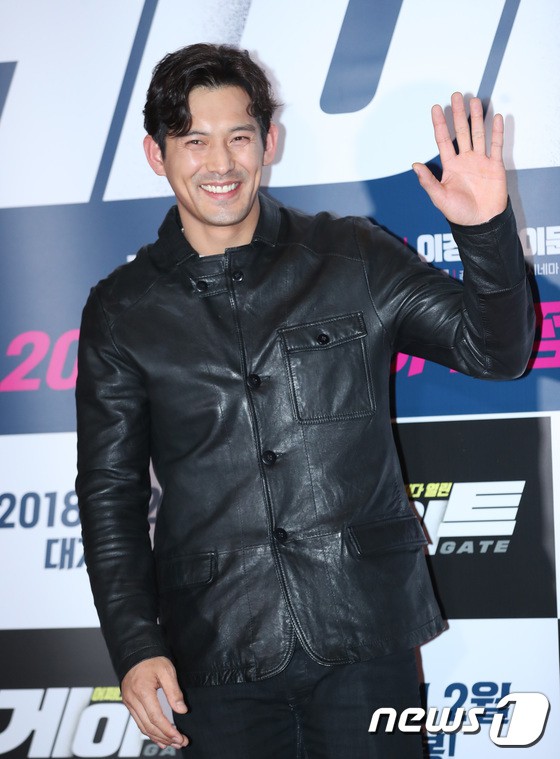 Sự kiện khủng quy tụ 40 sao Hàn: Mỹ nhân dao kéo hất cẳng dàn người đẹp, loạt sao ăn mặc thảm họa đến dự